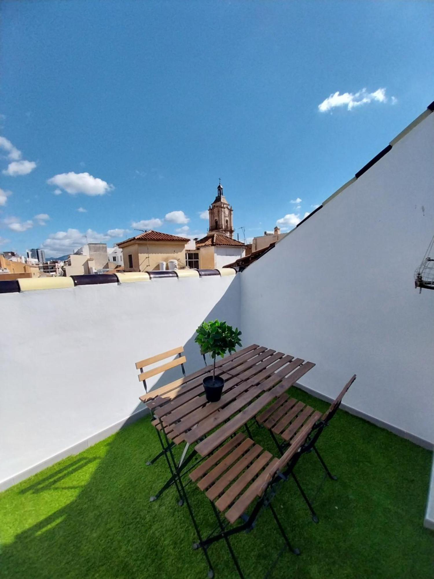 Apartamentos El Marques Малага Номер фото