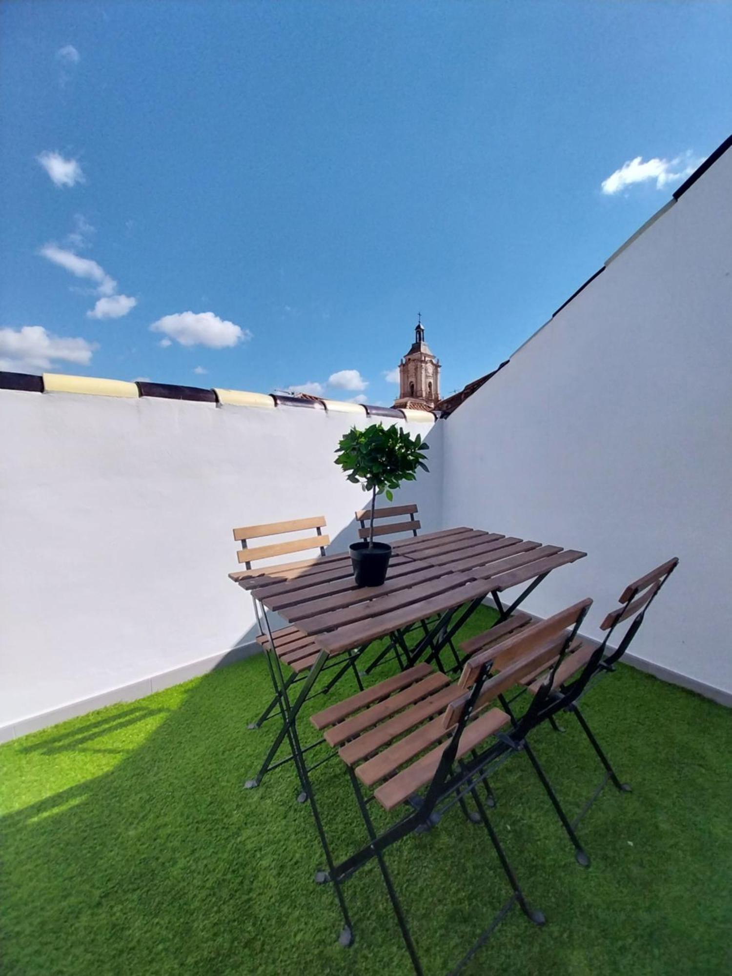 Apartamentos El Marques Малага Номер фото
