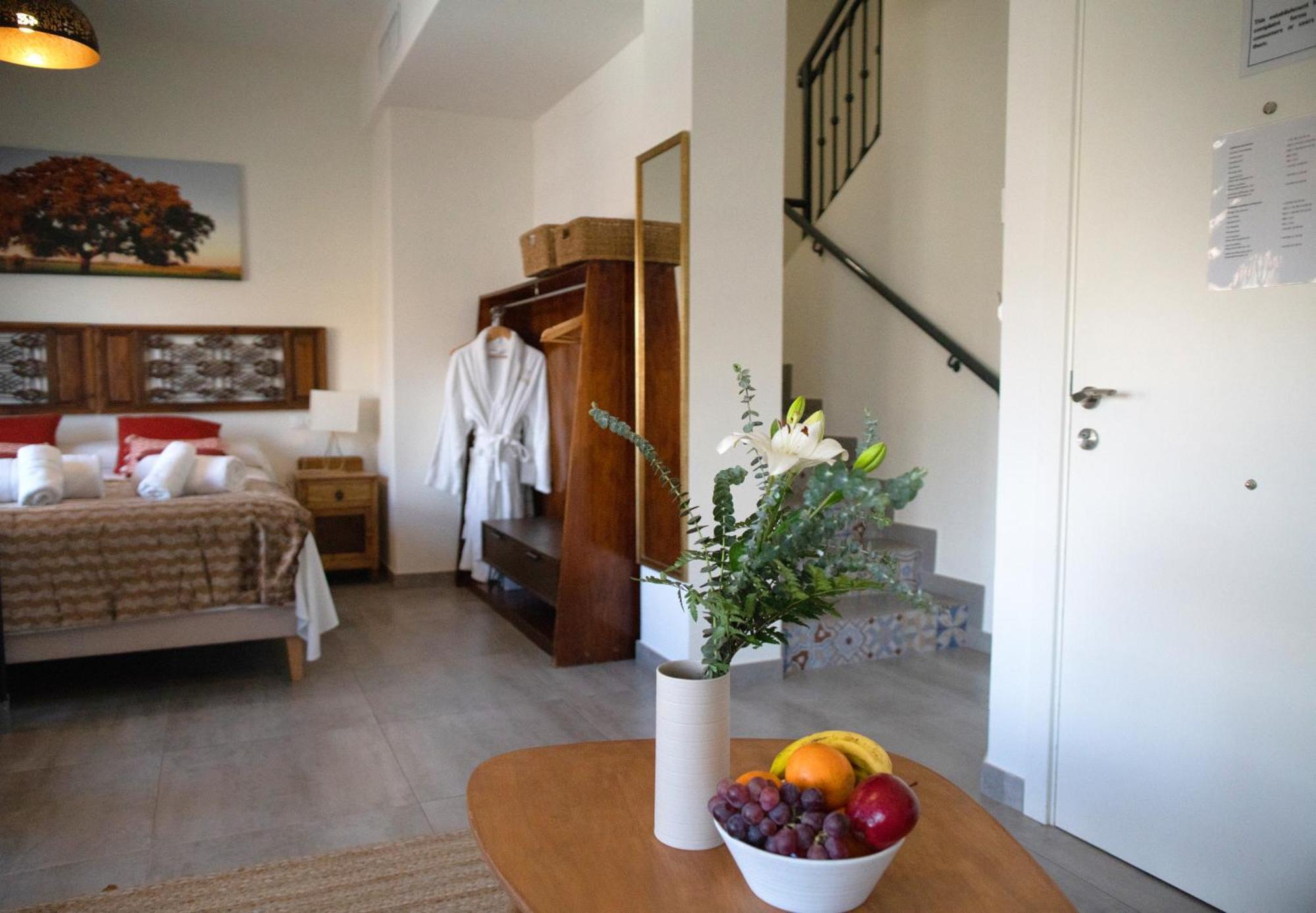 Apartamentos El Marques Малага Экстерьер фото