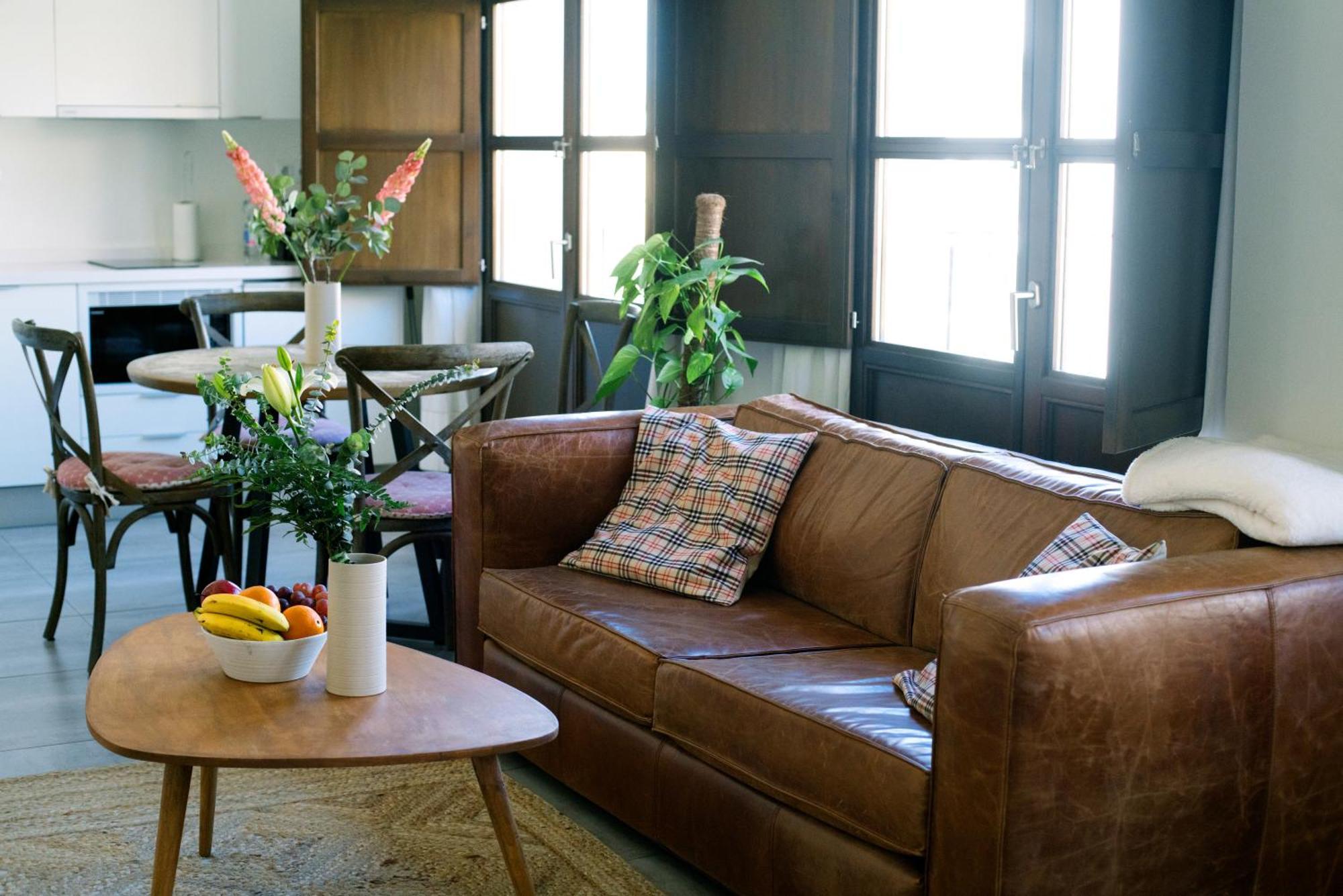 Apartamentos El Marques Малага Экстерьер фото