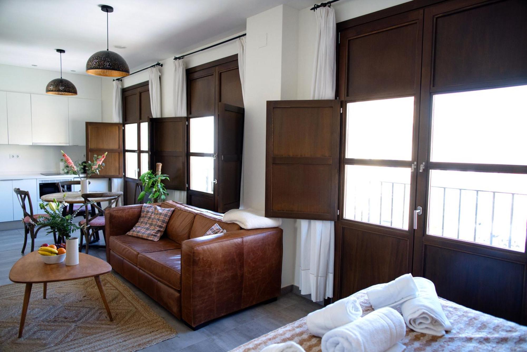Apartamentos El Marques Малага Экстерьер фото