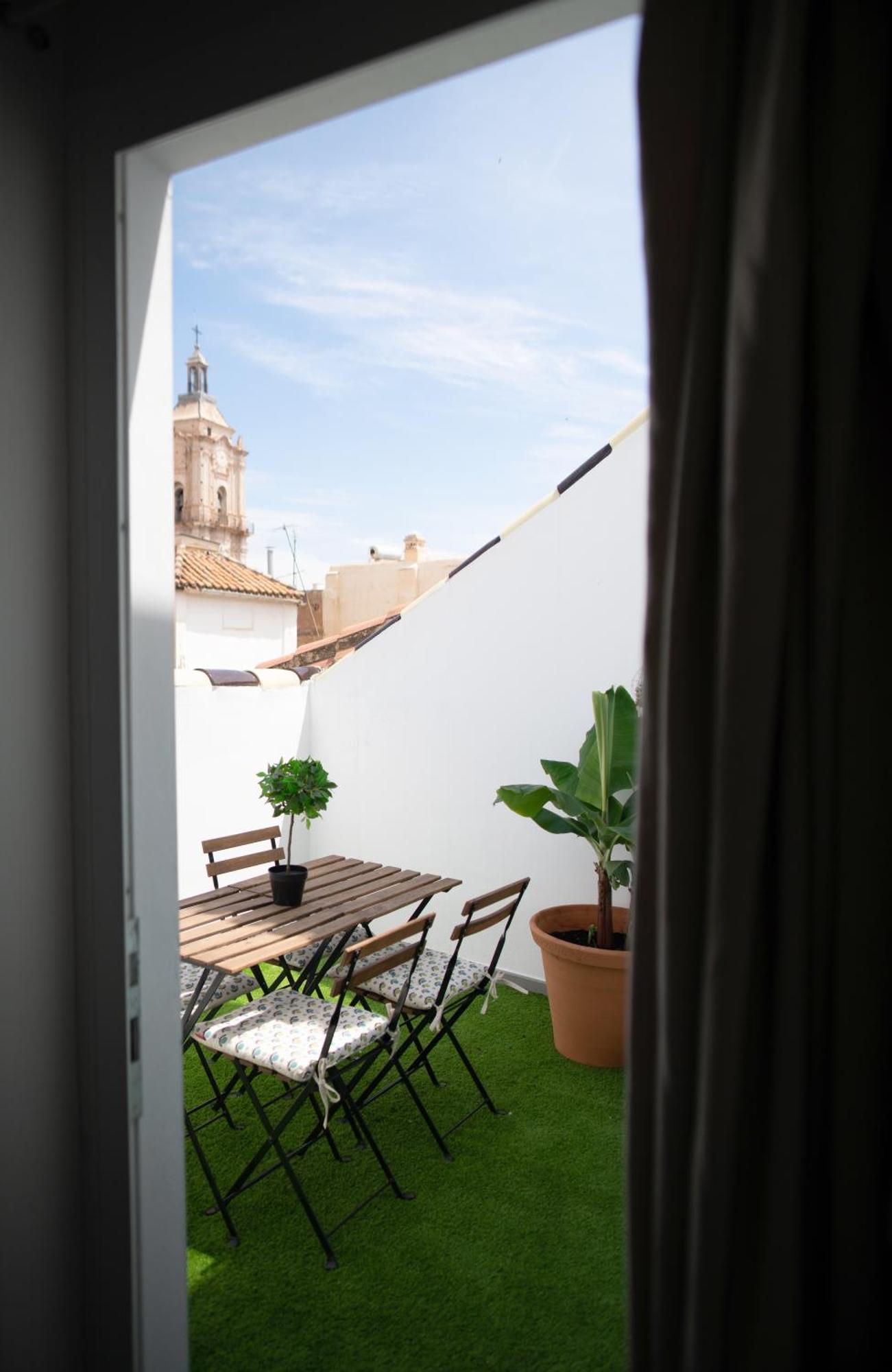 Apartamentos El Marques Малага Экстерьер фото