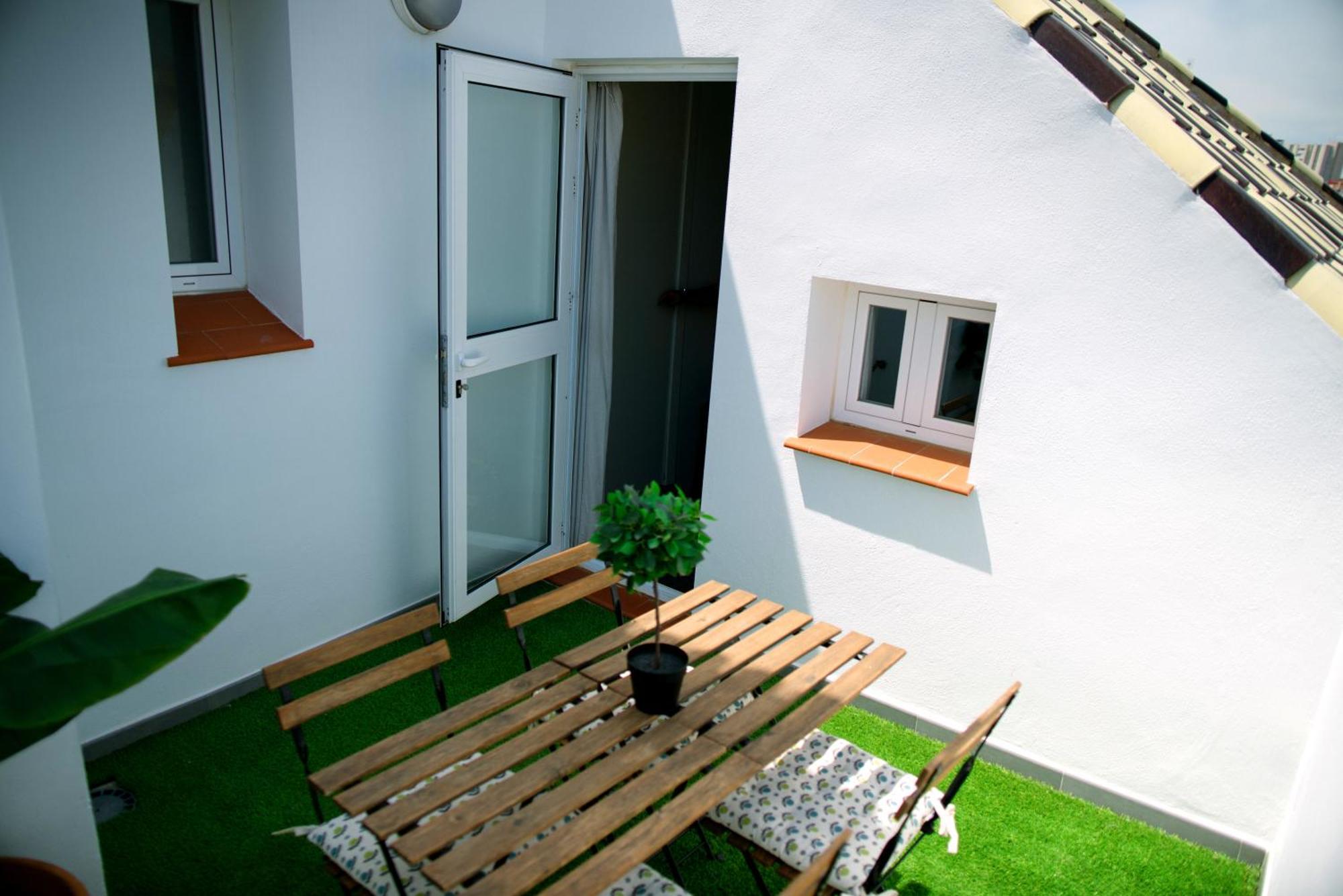 Apartamentos El Marques Малага Экстерьер фото