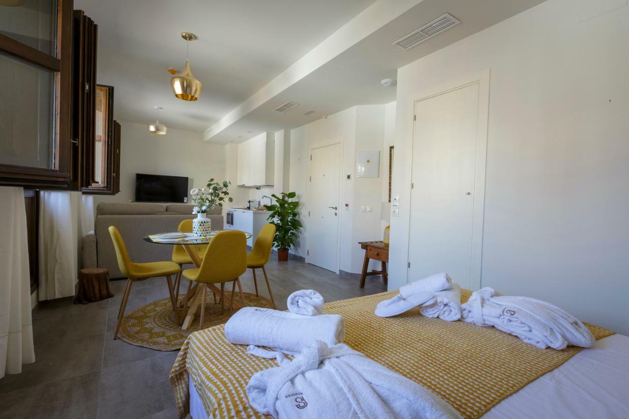 Apartamentos El Marques Малага Экстерьер фото