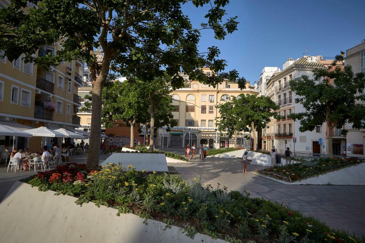 Apartamentos El Marques Малага Экстерьер фото