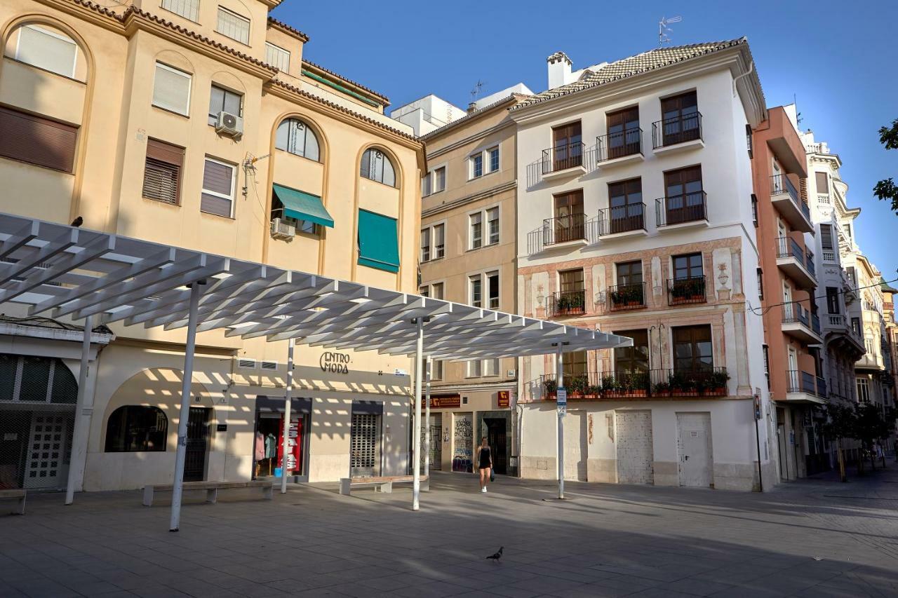 Apartamentos El Marques Малага Экстерьер фото