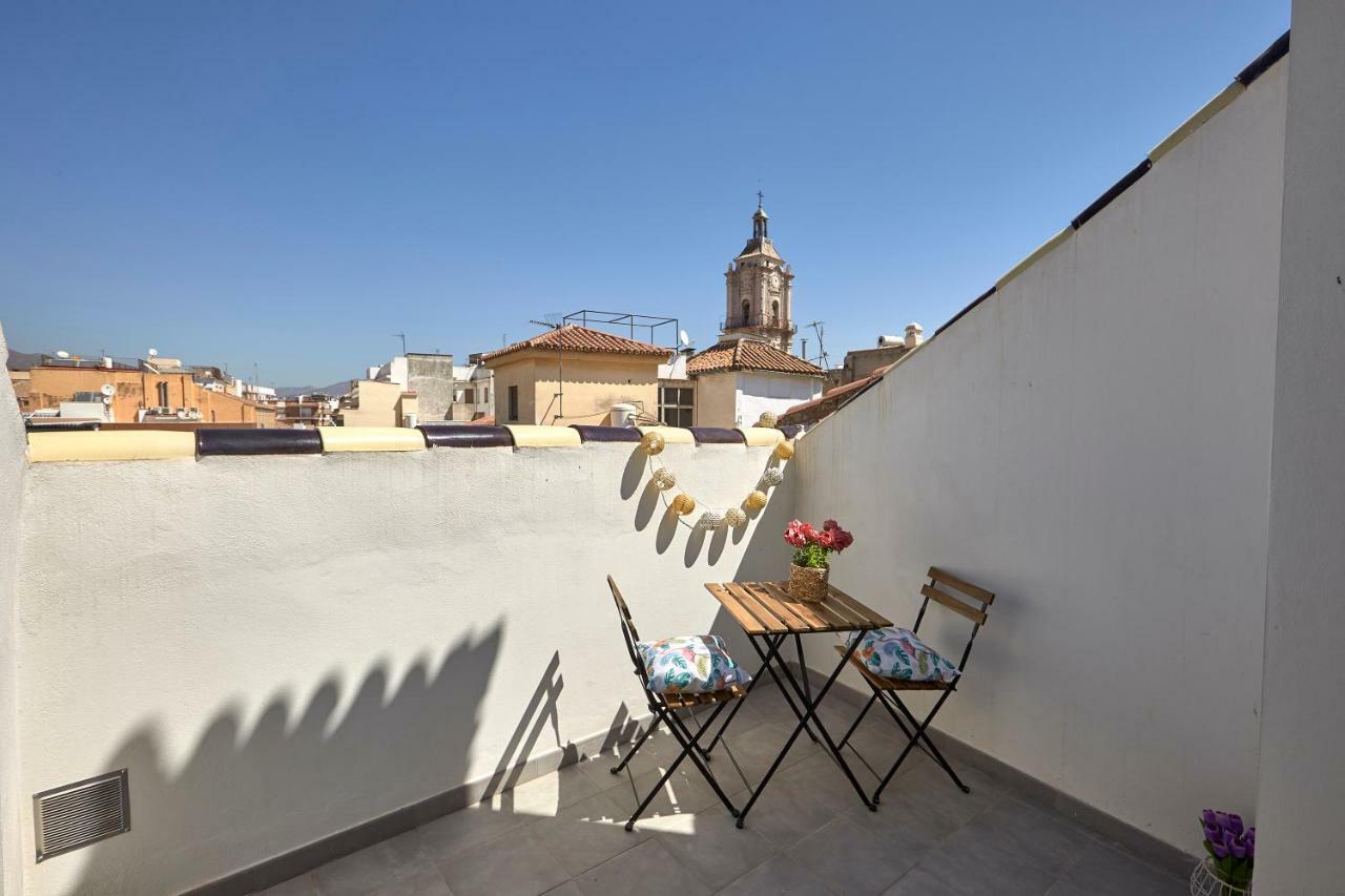 Apartamentos El Marques Малага Экстерьер фото